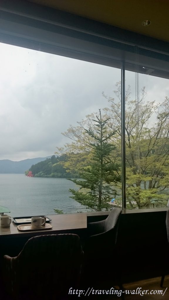 元箱根港でランチ 箱根神社訪問 トラベリングウォーカー Com 旅行 食べ歩きの記録